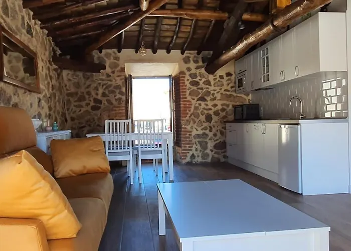 Casas Del Castillo, 2 *
